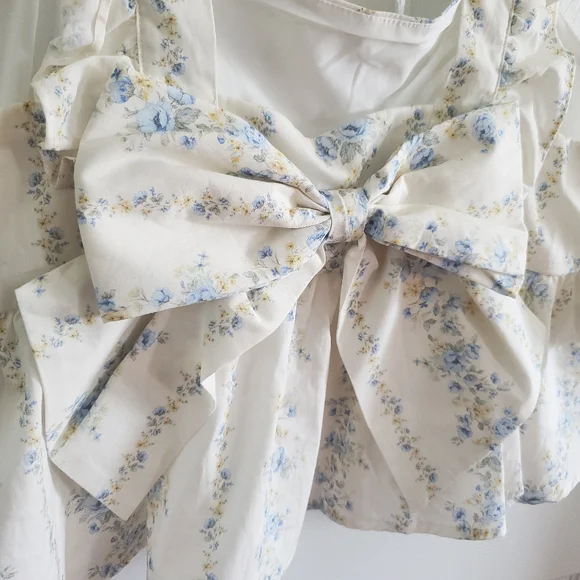 Altar'd State Cream & Blue Floral Print Flutter Sleeve Blouse with Tie Back. #MP - Picture 6 of 8